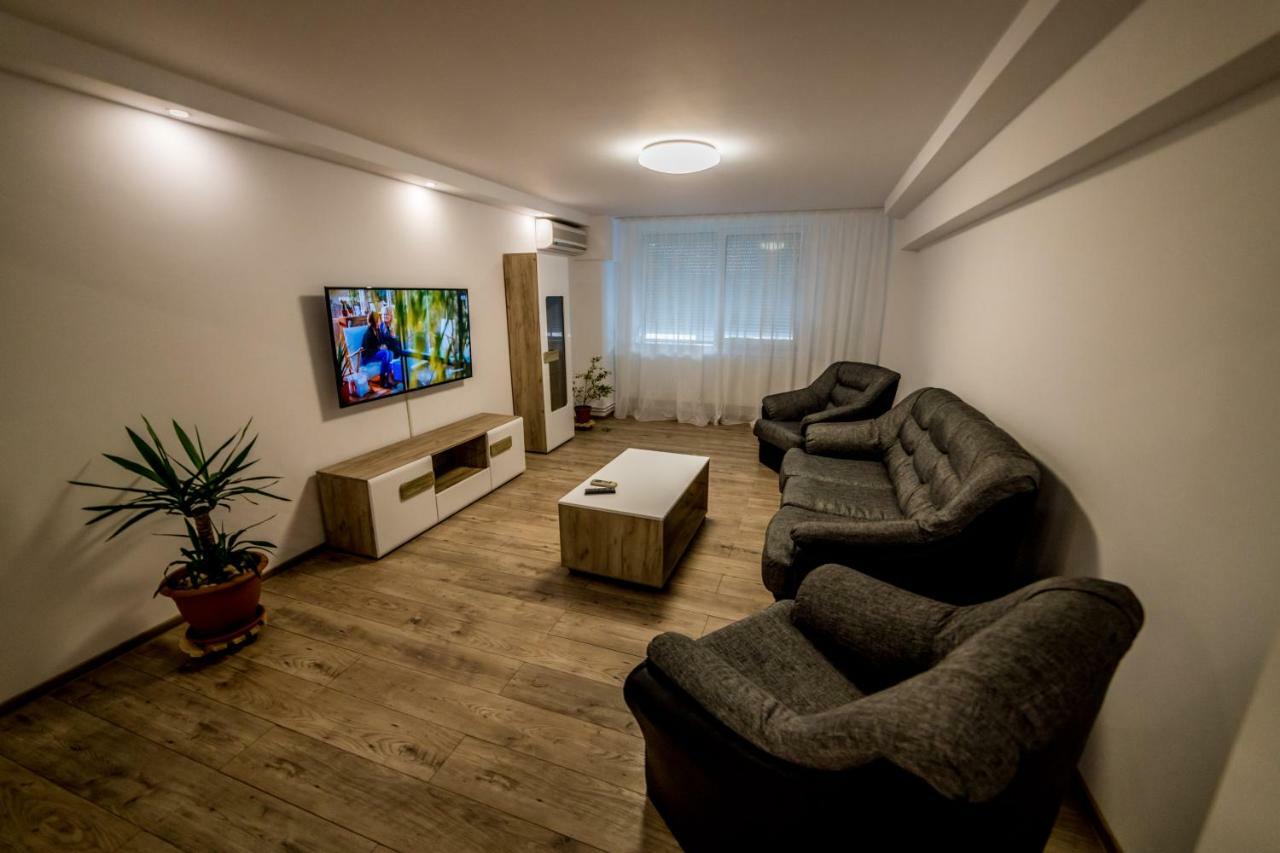 デヴァApartament Sorina Mariaアパートメント エクステリア 写真