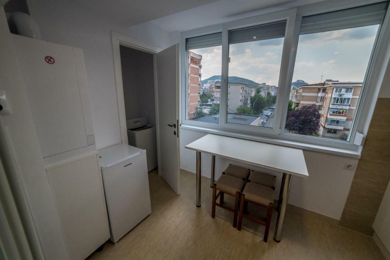 デヴァApartament Sorina Mariaアパートメント エクステリア 写真